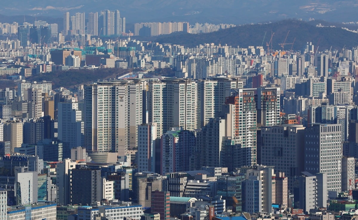 서울 남산에서 바라본 서울 시내 단지 모습. 사진=연합뉴스