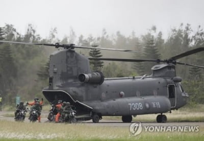 대만 현역중령, 헬기 몰고 中항모로 귀순 시도…"간첩행위 적발"