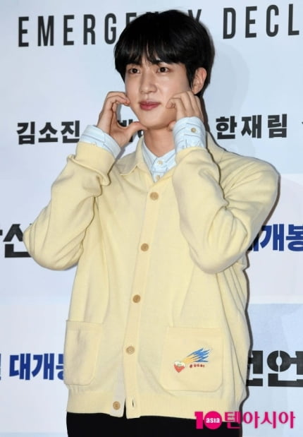 「2ヶ月早期進級」BTSジン、ジェイホップに訓練「特急戦士できないと数値」