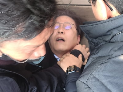 이재명 대표 흉기 공격 피의자, 경찰서 묵비권 행사