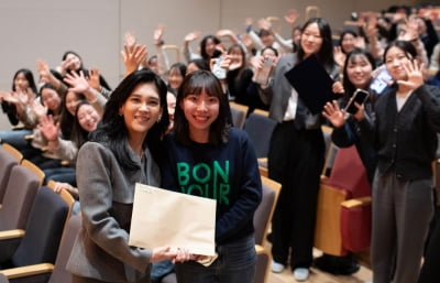 이부진, 두을장학재단 신규 장학생 30명에게 장학증서 전달