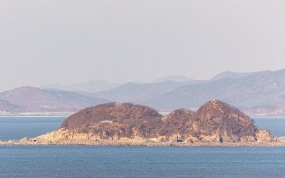 북한군, 200여발 해안포 사격…연평도 주민들 '긴급 대피'