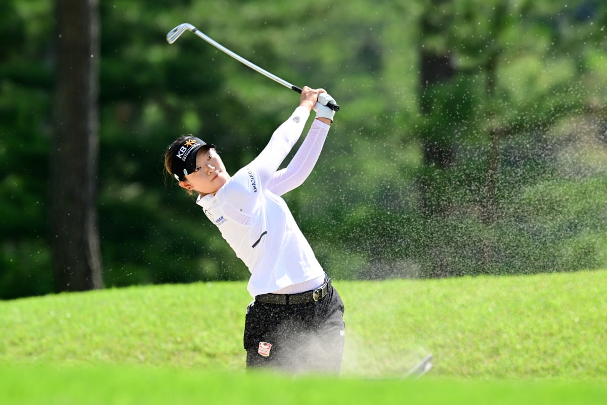 '방실이 신드롬' 주인공 방신실 "톱10 최다기록 만들고 LPGA 도전할 것"