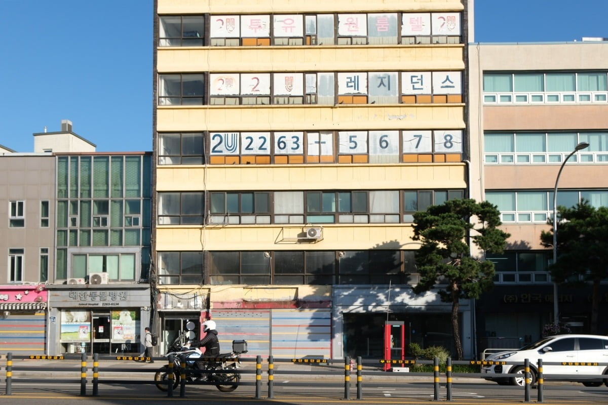서울 퇴계로의 맞벽건축