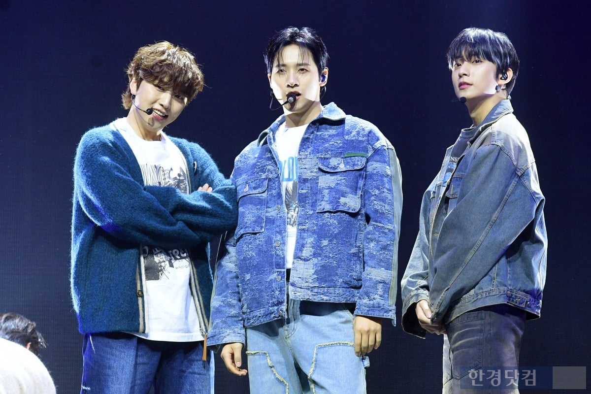 [포토] B1A4, '엔딩도 멋지게~'