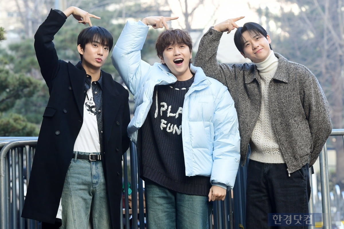 [포토] B1A4, '보고 있으면 기분 좋아지는 세 남자'