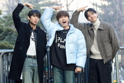 [포토] B1A4, '보고 있으면 기분 좋아지는 세 남자'