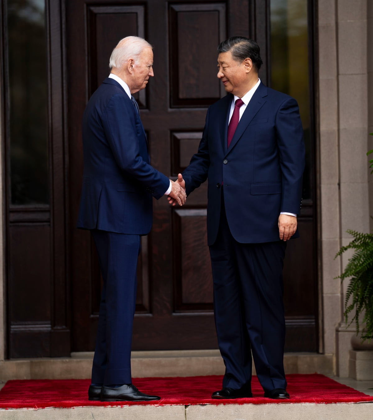 2023년 11월 열린 APEC 회의 기간 열린 미중 정상회담에서 악수하는 조 바이든 미국 대통령과 시진핑 중국 국가주석 모습. 사진=연합뉴스 