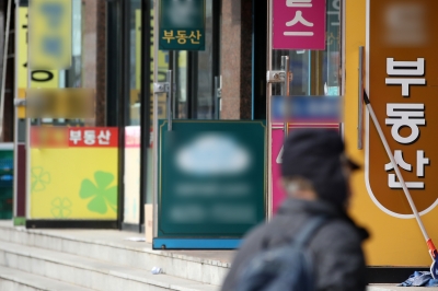 ‘인생2막 꿈의 직장’ 공인중개사무소 줄줄이 폐·휴업