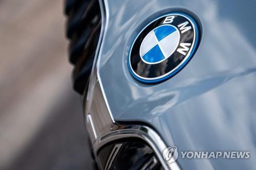 BMW, 벤츠 누르고 8년만에 수입차 최강자로…전기차, 디젤 제쳐