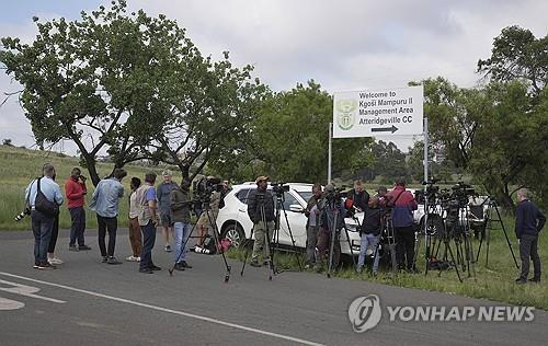 연인 살해한 남아공 '의족 스프린터' 가석방으로 풀려나