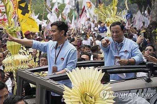 인니 대통령, 대선 지지율 1위 野후보와 독대 만찬…중립성 논란