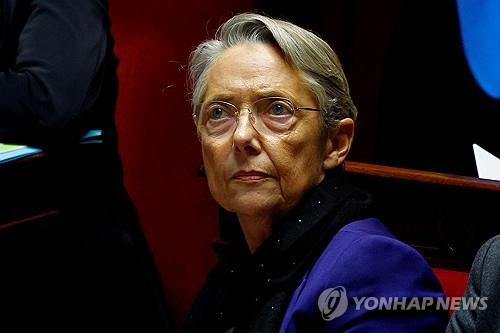 '연금개혁·이민법 진통' 프랑스 보른 총리 사임