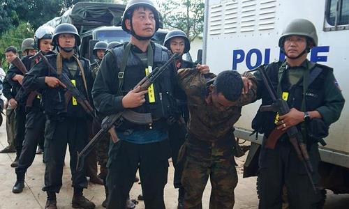 '9명 사망' 베트남 공안관서 총기사건 재판 개시…피고만 92명