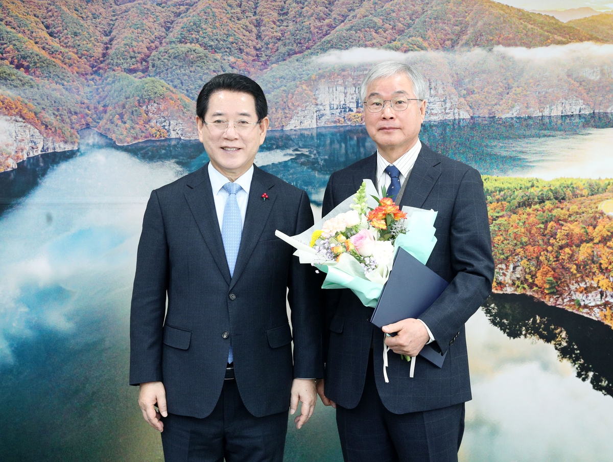 한국학호남진흥원 원장에 홍영기 전 순천대 교수