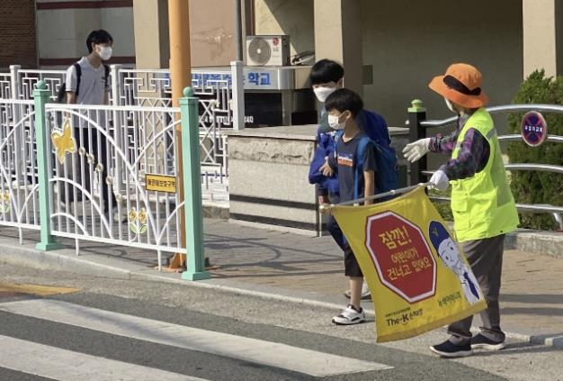 경남도, 올해 노인 6만4천명에 일자리 제공…2천670억 투입