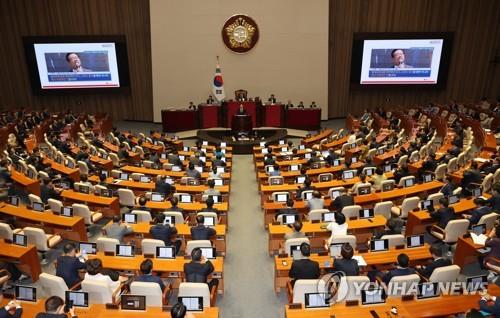 [삶] "국회의원 부패·특권 심각…군사독재 시절도 이정도 아니었다"