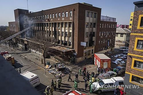 '76명 사망' 남아공 화재참사 방화범 5개월만에 체포