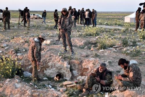 "미, 이라크·시리아에서 철군 검토"…'IS 부활' 우려 제기(종합)