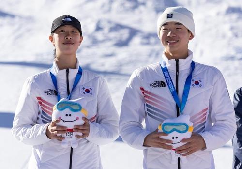 [청소년올림픽] 한국, 스키 모굴서 은메달 추가…빙속은 은 2개·동 1개로 마감