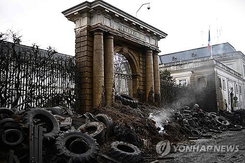 성난 농심에 프랑스 정부 "농업용 경유 면세 유지"