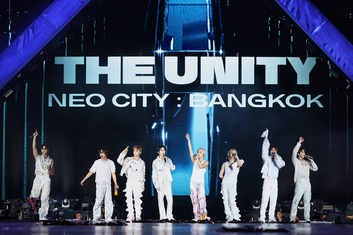 [가요소식] NCT 127 태국 방콕 스타디움 콘서트서 5만 환호