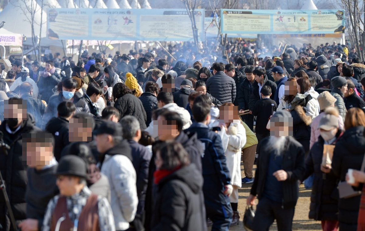 겨울공주 군밤축제 대박…작년보다 관람객 73%·판매액 117%↑