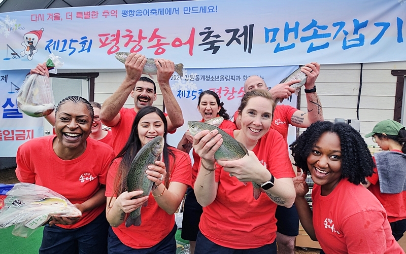 민간 주최 평창송어축제 대장정 마무리…방문객 32만명 돌파