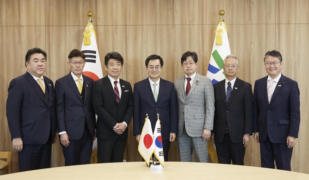 김동연, 일본 아이치현 의원들과 제조업·청년교류 협력 논의