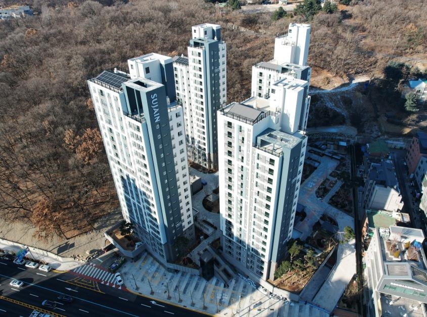 '20여년 방치' 과천 우정병원 부지에 아파트…입주 시작
