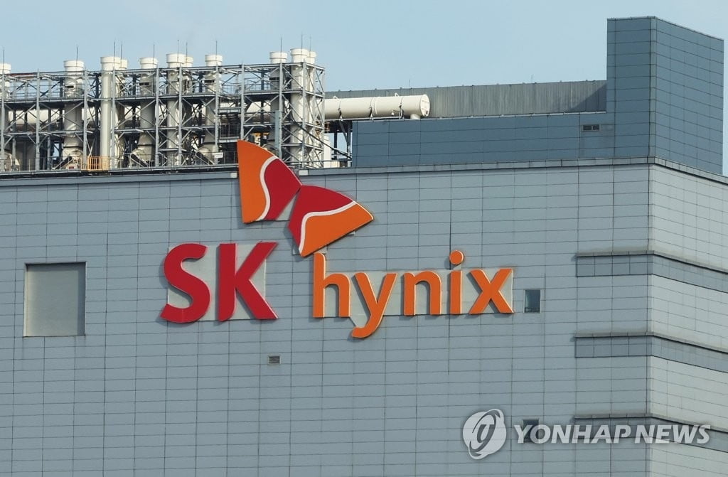 SK하이닉스 지난해 4분기 적자 탈출… ASML 이은 반도체 업계 낭보 [신인규의 이슈레이더]