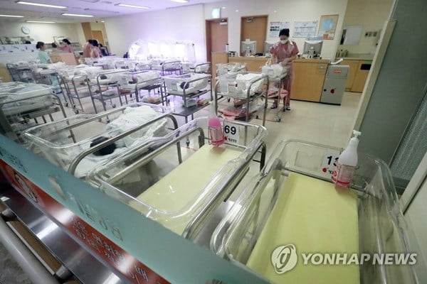 끊긴 아기 울음…출생아 또 '역대 최저'