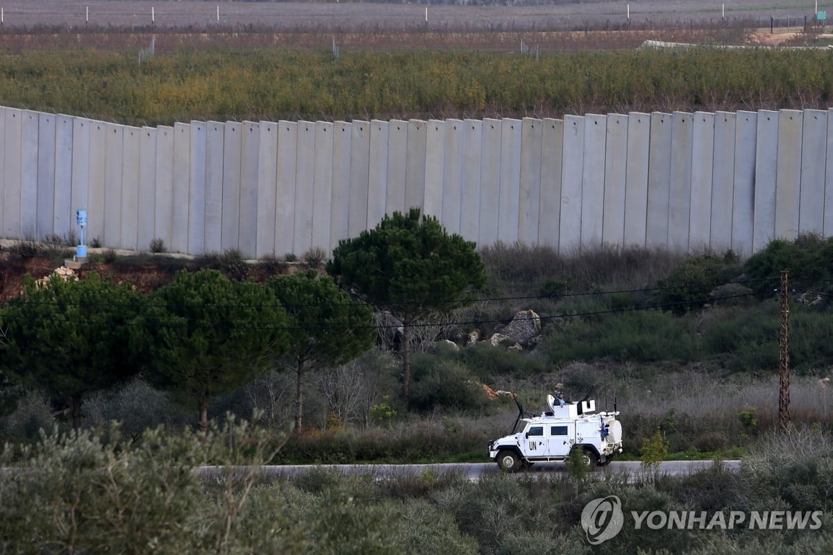 "헤즈볼라 지휘관 폭사"…이-레바논 확전하나