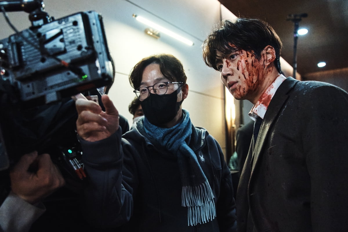 「魔女」と世界観を共有」パク・フンジョン監督、直接明らかにしたキム・ソンホの「暴君」