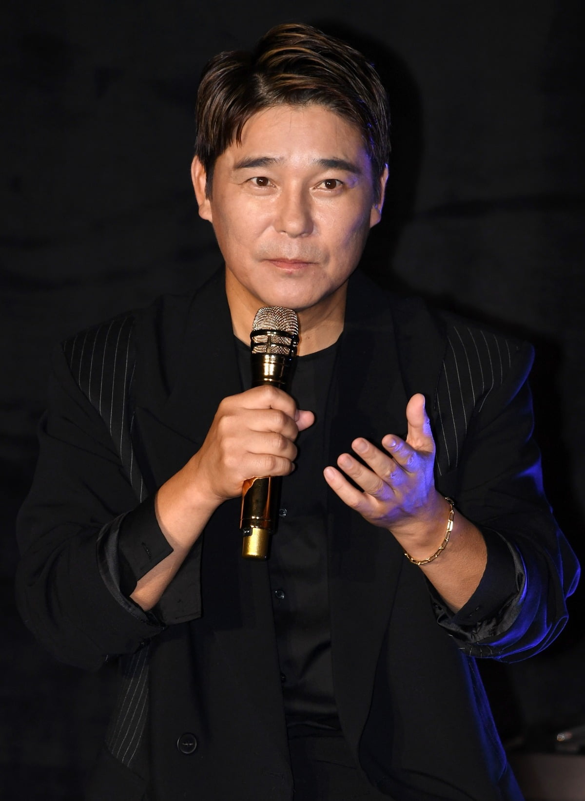 エクソは危機・フィフティ・フィフティは紛争、所属事務所紛争と犯罪で染まったKポップ