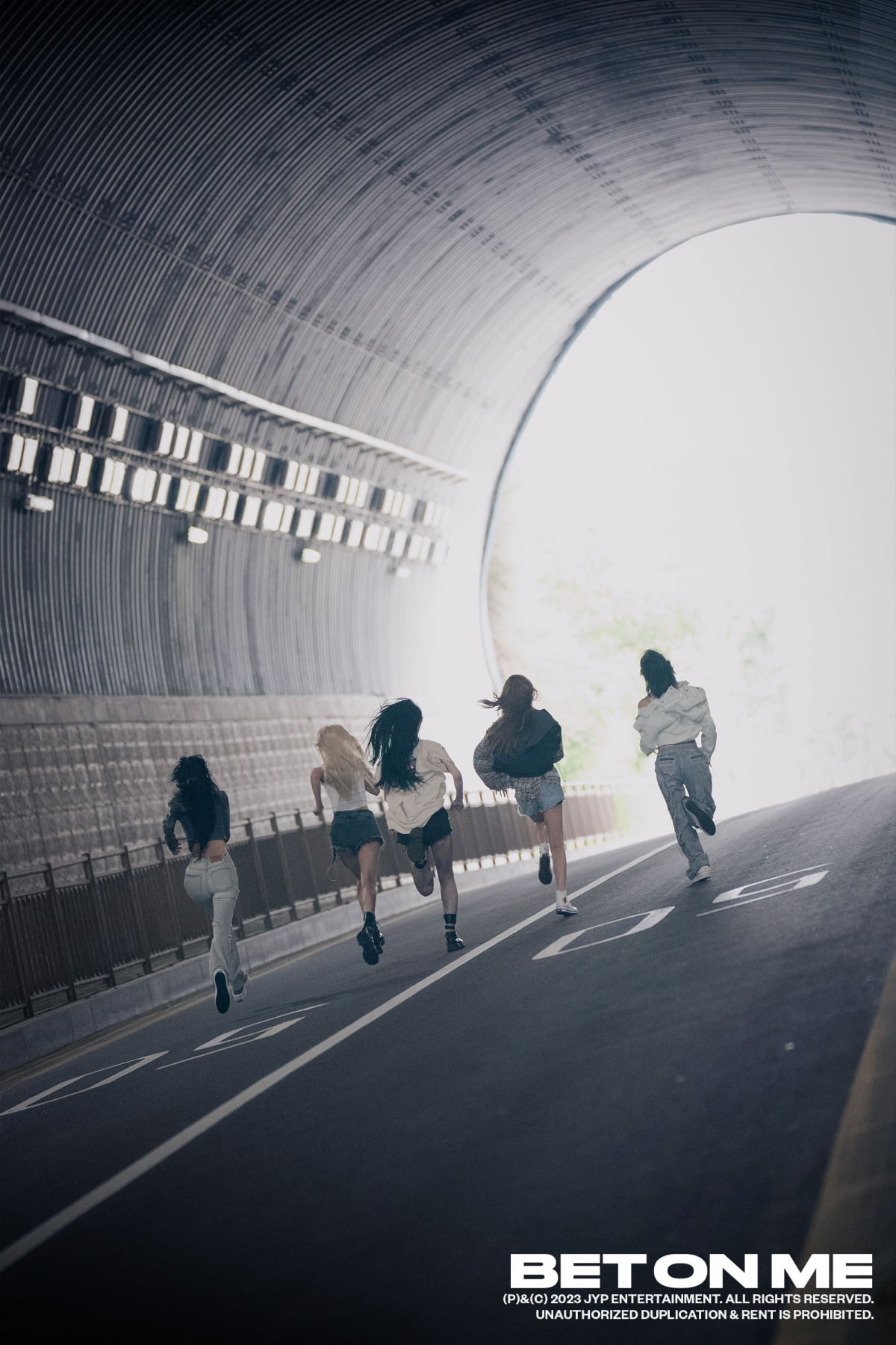 ITZY、3日新報収録曲「BET ON ME」ムービー初公開