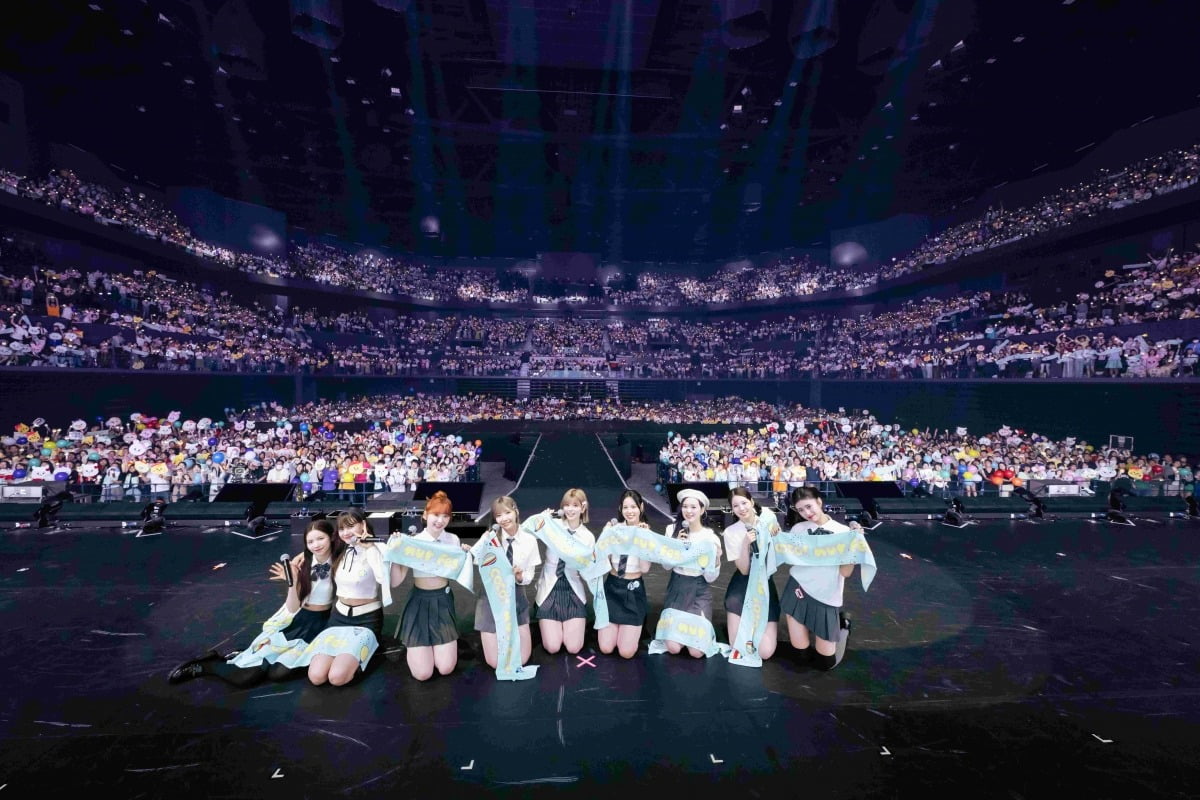 「JYP日ガールズグループ」ニジュ、夏の夜を開く月君第2単独ツアー