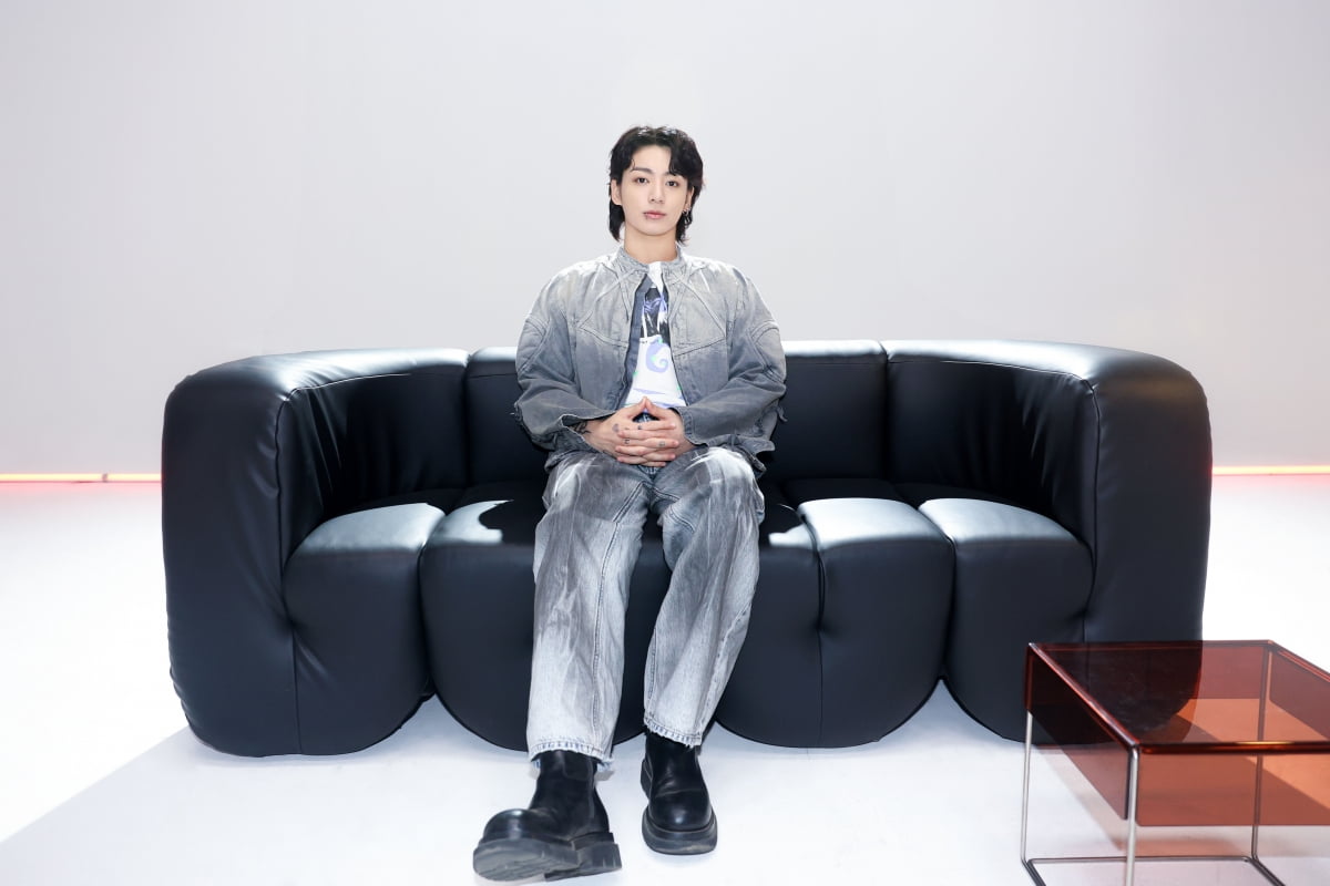 BTSジョングク、初の公式ソロデビュー「グラミー賞プロデューサー - ハン・ソヒ」