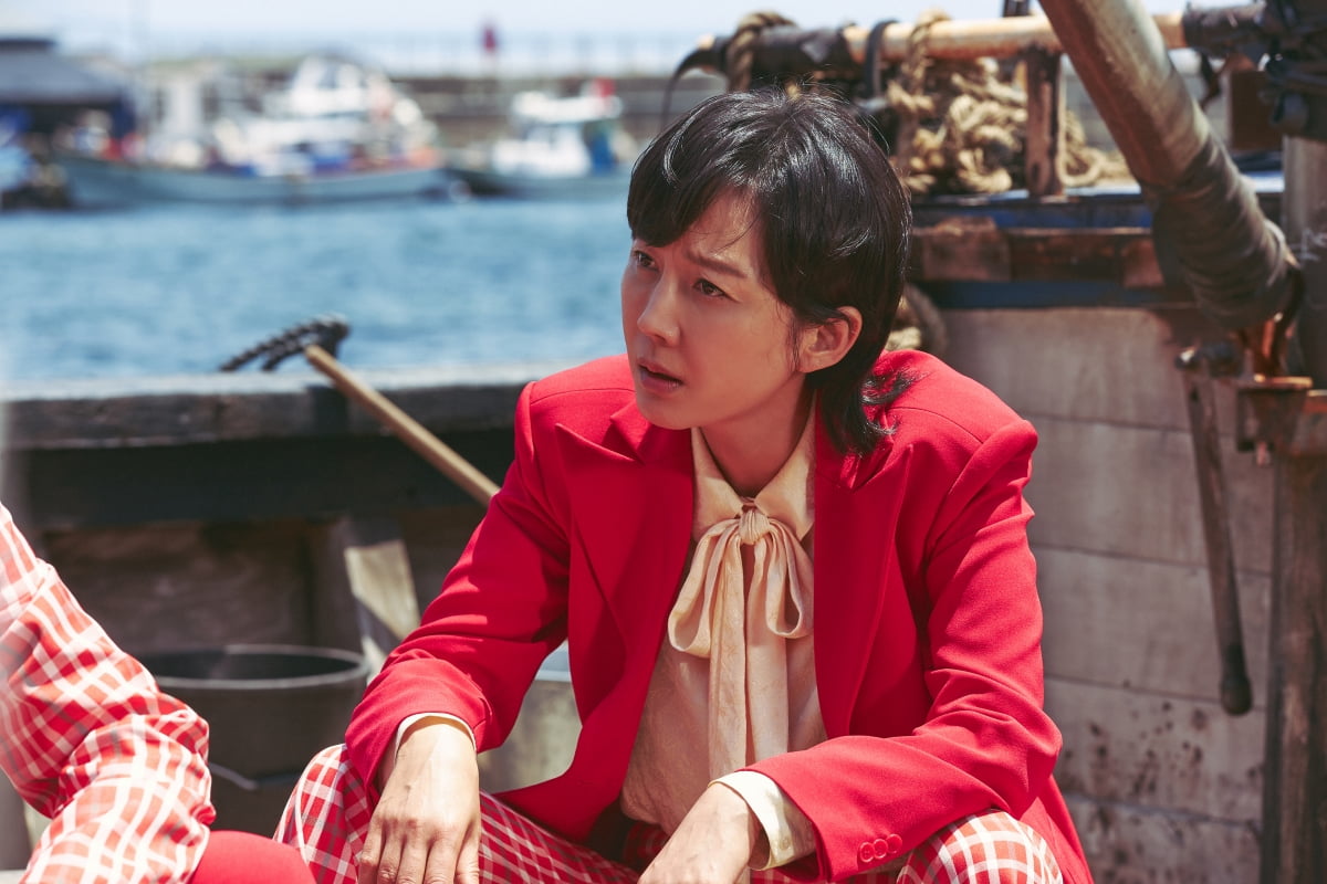 「密輸」キム・ヘス・ヨム・ジョンア、女性ツトップ夏大作成功予感