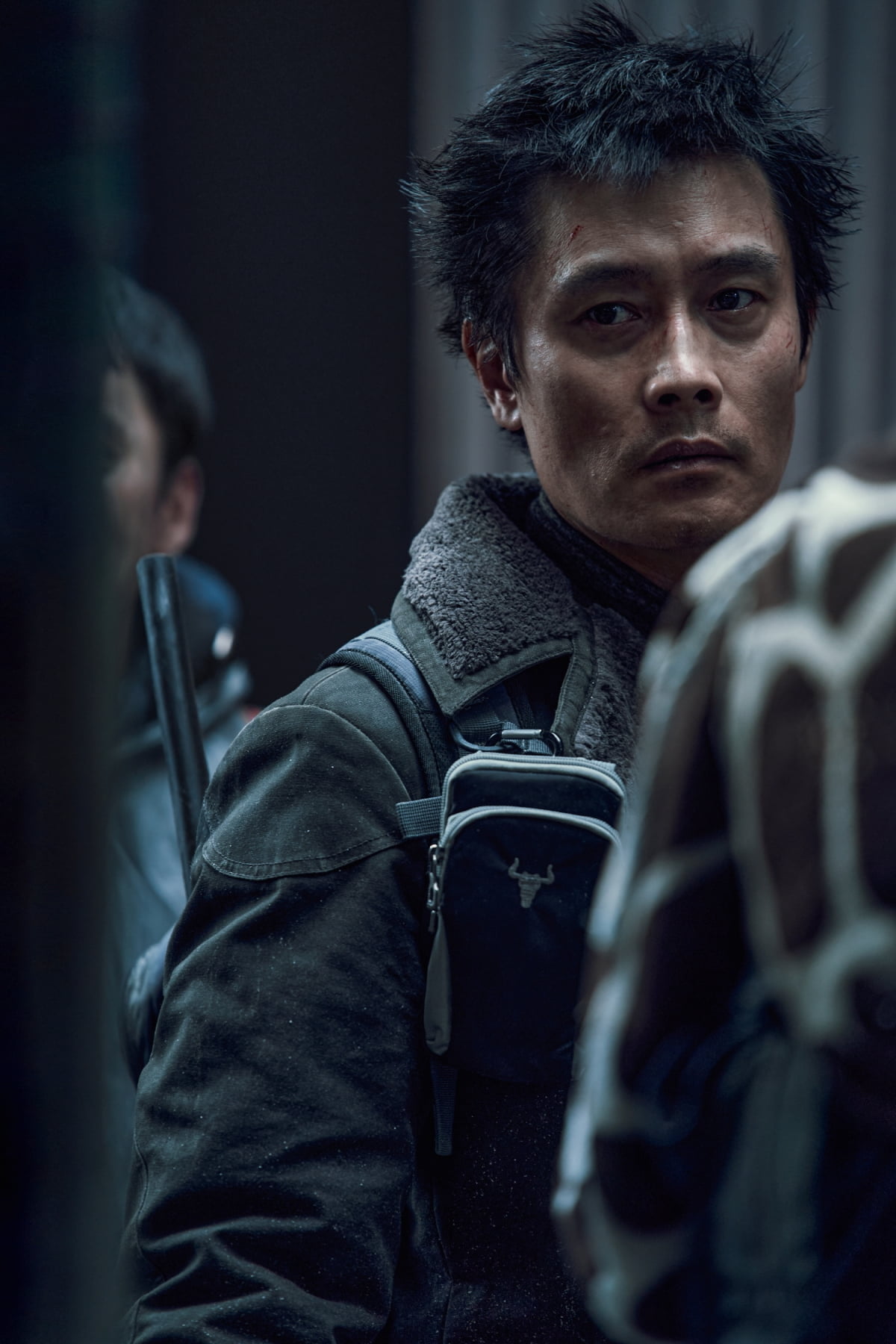 イ・ビョンホン、堅実な傑作「コンクリートユートピア」が誕生