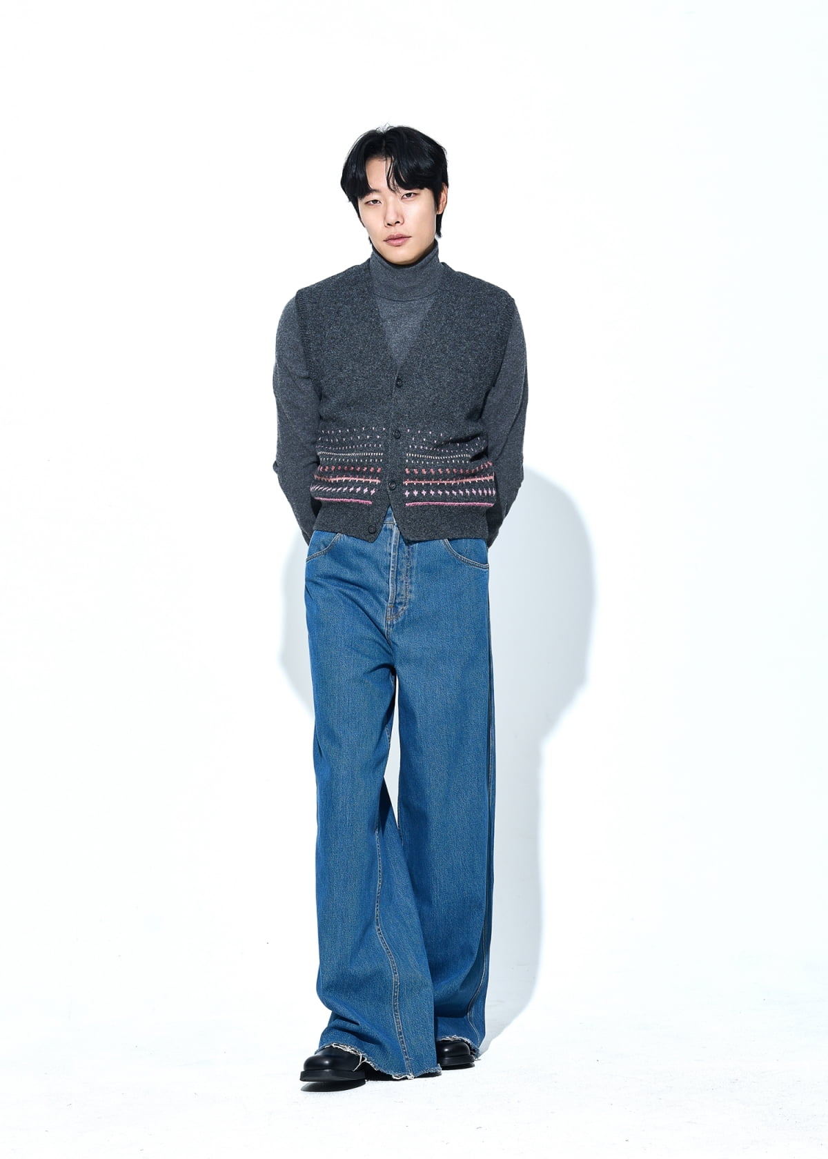Ryu Jun-yeol, "It's already the 10th anniversary of 'Reply'? I wish I could meet my friends in good health every year."
