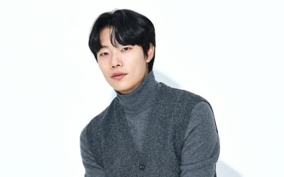 류준열, "벌써 '응팔' 10주년? 친구들 매년 건강하게 꾸준히 만났으면" [TEN인터뷰]