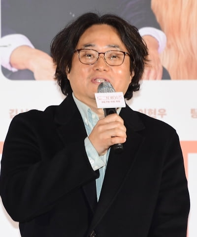[TEN포토]김덕민 감독 '영화 '도그데이즈'가 입봉작 입니다'