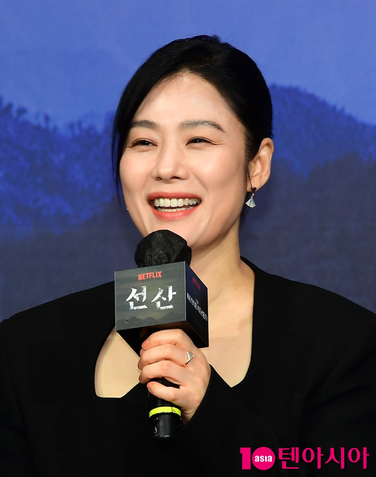 [TEN포토]김현주 '연상호 감독과 세번째 호흡...새로운 모습 보여줄려고''