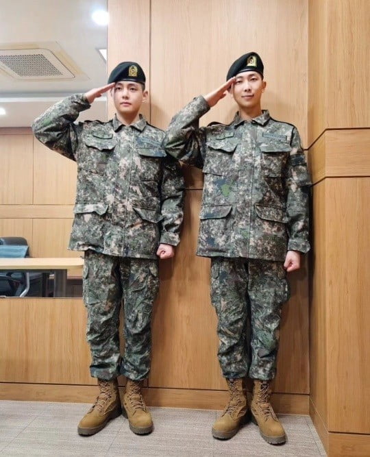 BTS RM and V become elite trainees... Completion of new recruit training