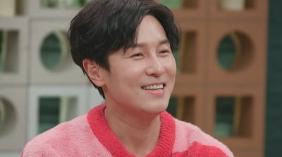 "한 우산 쓰고 팔짱" 김동완, ♥서윤아와 대학로 데이트('신랑수업')