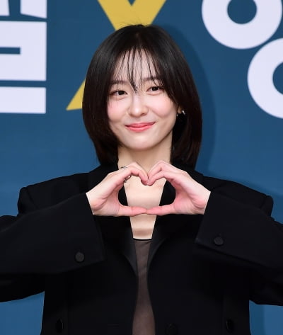 [TEN포토]박지현 '러블리 하트'