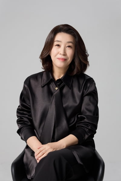 김미경 "10세에 돌아가신 父, 따뜻했던 母덕에 부재·외로움 못느껴"[인터뷰①]