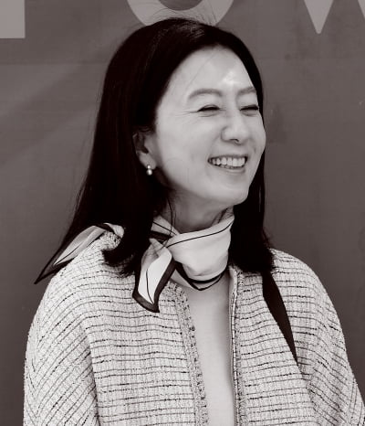 [TEN포토]김희애 '이 미소에 빠져든다'