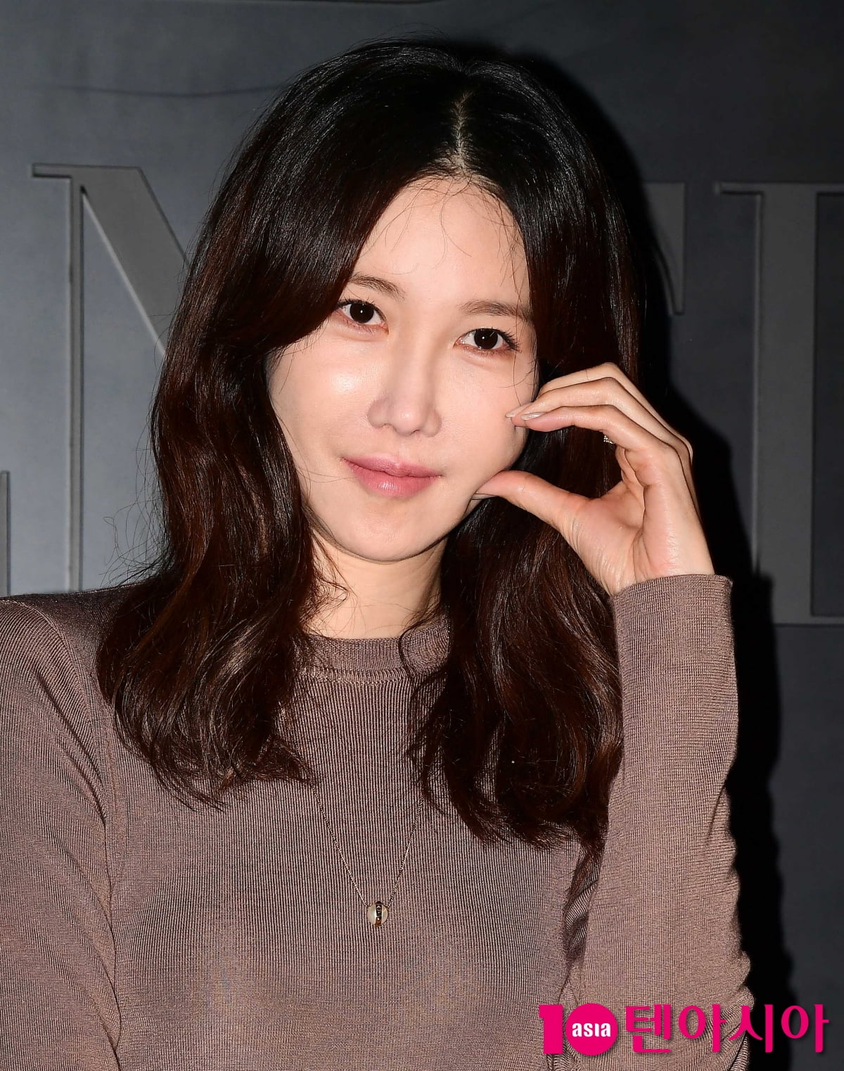 Should Lee Ji-ah get rid of the tiresome ‘controversy over her acting skills’ label?